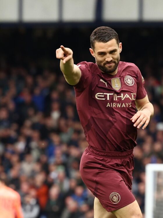 El medio craota Mateo Kovacic, del City, celebra el 0-2 durante el partido de la Premier League que han jugado Everton y Manchester City en Liverpool, Reino Unido. EFE/EPA/ADAM VAUGHAN
