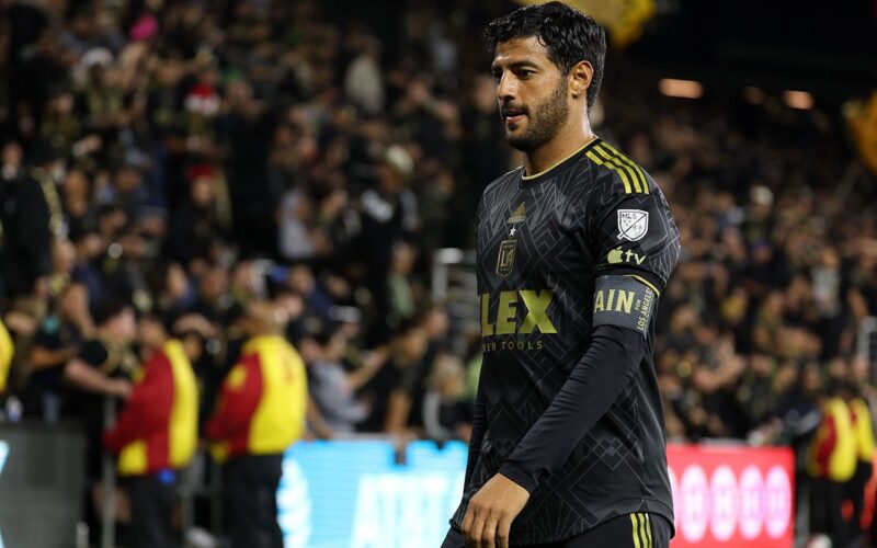 Carlos Vela anuncia su retiro tras 19 años de carrera