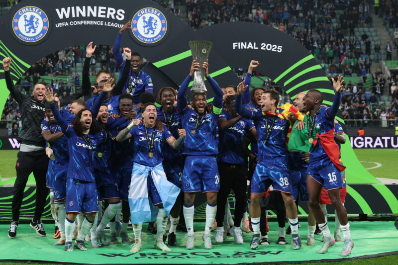 El Chelsea arrasa al Betis en el segundo tiempo y le arrebata el sueño