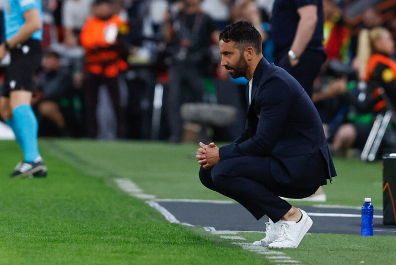El entrenador del Manchester United, el portugués Ruben Amorim, durante la final de la Europa League entre el Manchester United y el Tottenham Hotspur en el estadio San Mamés de Bilbao. EFE/ Miguel Tona