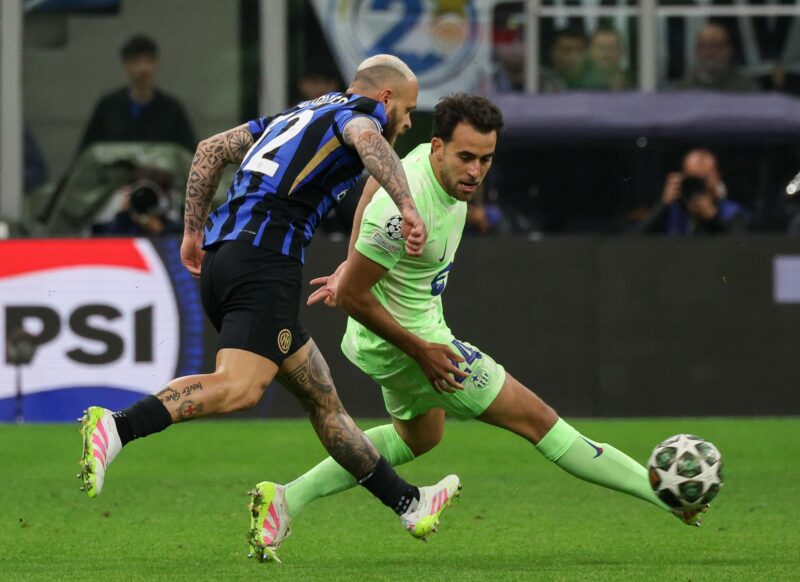 El central del Barcelona Eric Garcia durante el partido de vuelta de semifinales de la UEFA Champions League entre Inter Milan y FC Barcelona, en Milan, Italia. EFE/EPA/ROBERTO BREGANI