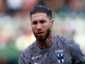 Sergio Ramos de Monterrey calienta previo a un partido de la jornada 17 del torneo Clausura 2025 de la Liga MX entre León y Monterrey, en el estadio León en la ciudad de León (México). Imagen de archivo. EFE/ Luis Ramírez