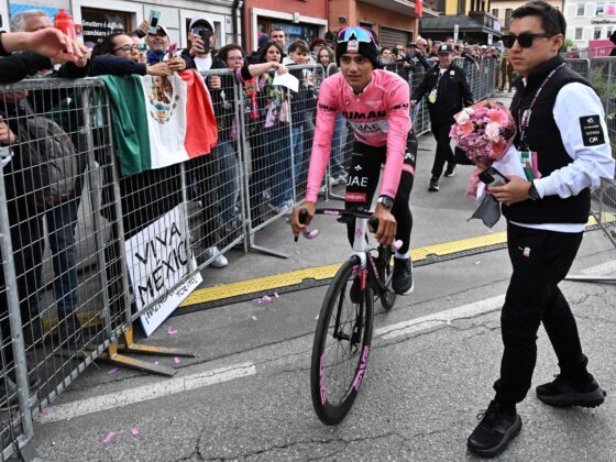 El mexicano Isaac del Toro (UAE), líder del Giro de Italia EFE/EPA/LUCA ZENNARO