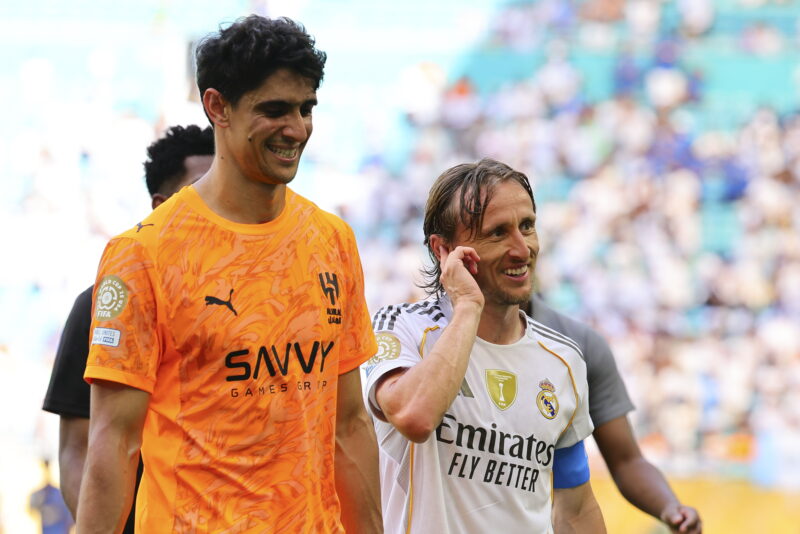 El Real Madrid de Xabi empata con Al Hilal: Bono figura del partido El Real Madrid de Xabi empata con Al Hilal: Bono figura del partido