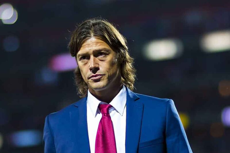 Matías Almeyda, nuevo DT del Sevilla y décimo sudamericano en el cargo