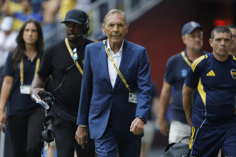Russo asume la eliminación: “Me hago responsable de todo” El entrenador del Boca Juniors, Miguel Ángel Russo (c), reacciona en un partido del Mundial de Clubes entre Auckland City y Boca Juniors en el estadio Geodis Park en Nashville (EE.UU.). EFE/ Juan Ignacio Roncoroni