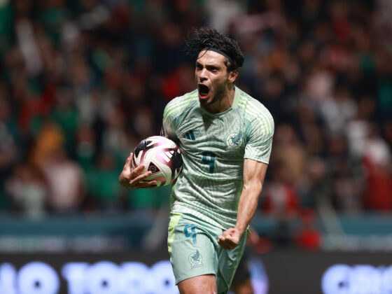 Raúl Jiménez de México celebra un gol en el estadio Nemesio Diez, en la ciudad de Toluca (México). EFE/ Alex Cruz