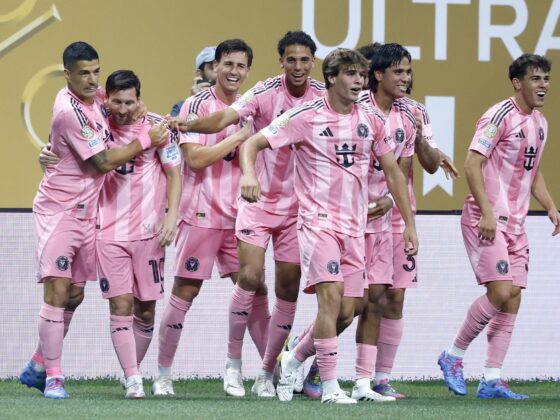 Los jugadores del Inter Miami celebran un gol durante un partido del Mundial de Clubes. EFE/EPA/ERIK S. LESSER