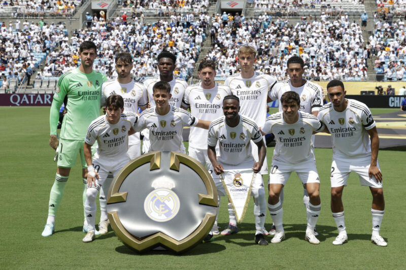 Jugadores del Real Madrid forman previo al partido del Mundial de Clubes ante el Pachuca el pasado domingo 22 en Charlotte (Estados Unidos). EFE/ André Coelho