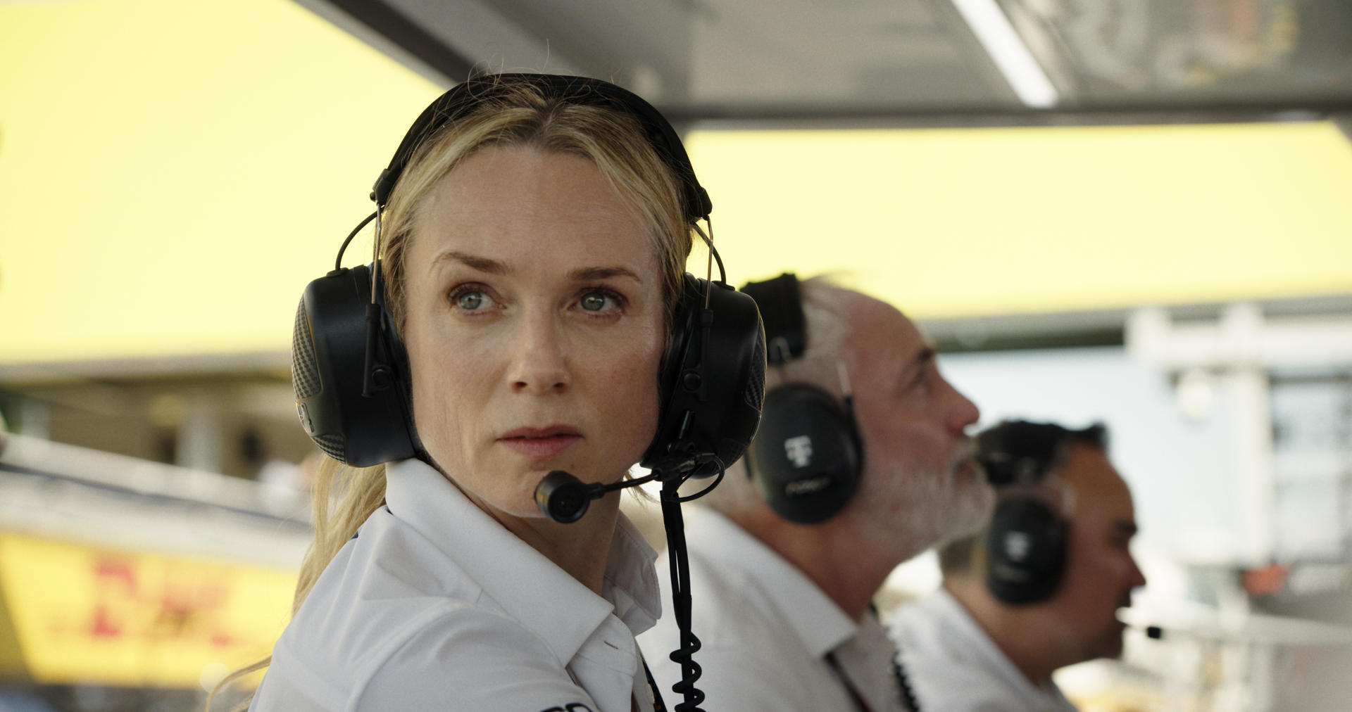 ¿La amistad Brad Pitt- Bardem es el "núcleo" de la película de 'F1'? La actriz irlandesa Kerry Condon, que interpreta a la ingeniera jefe Kate, en una escena de la película 'F1' llega a los cines españoles con el objetivo de convertirse en el taquillazo del verano, aprovechando el tirón de Brad Pitt y el buen juego que da el deporte en el cine. EFE/ Warner Bros. Pictures / Apple Original Films/scott Garfield SOLO USO EDITORIAL/SOLO DISPONIBLE PARA ILUSTRAR LA NOTICIA QUE ACOMPAÑA (CRÉDITO OBLIGATORIO)