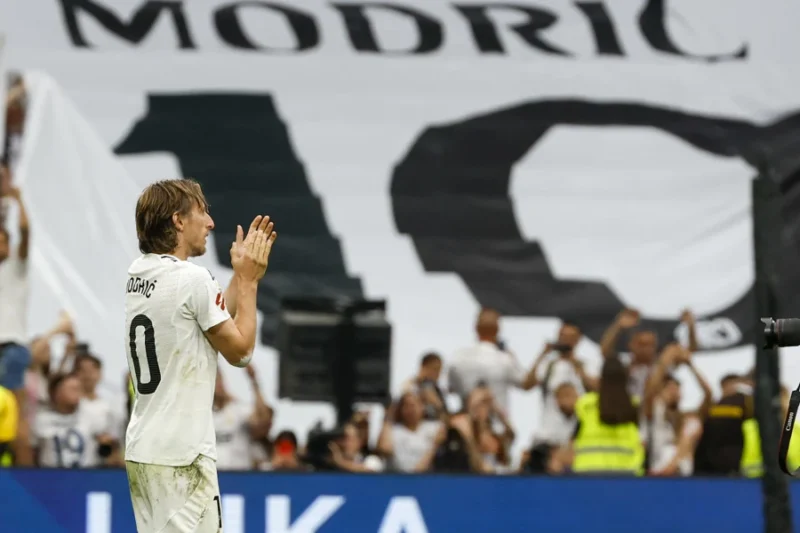 Luka Modric dispara la venta de camisetas en el Bernabéu