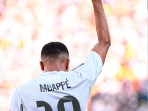 Mbappé herda el mítico '10' de Modric en el Real Madrid