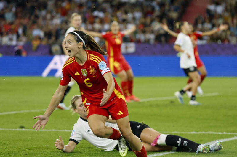Aitana Bonmatí mete a España en la final con un gol en el 113