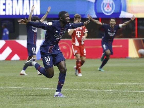 Ousmane Dembele del PSG celebra luego de anotar el 2-0 ante Bayern Múnich en los cuartos de final del Mundial de Clubes. EFE/ERIK S. LESSER