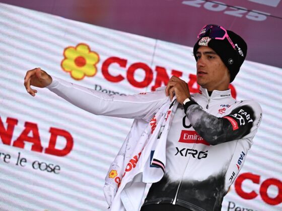 El mexicano Isaac del Toro (UAE Team Emirates) en foto de archivo de LUCA ZENNARO. EFE/EPA