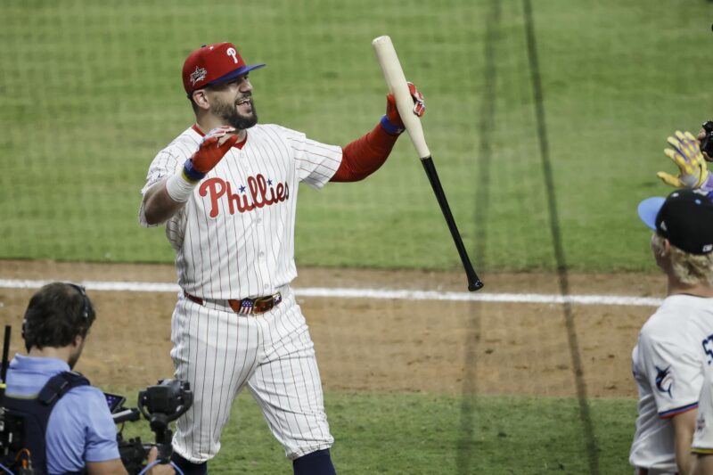 Kyle Schwarber fue el protagonista este martes en Atlanta del triunfo por 4-3 de la Liga Nacional sobre la Americana en el primer Juego de Estrellas, que debió decidirse por la vía del derbi de jonrones. EFE/EPA/ERIK S. LESSER