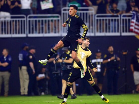 Edson Álvarez, de México, reacciona después de anotar un gol contra Estados Unidos durante la final de la Copa Oro de la Concacaf entre Estados Unidos y México en Houston, Texas (Estados Unidos). EFE/CARLOS RAMIREZ