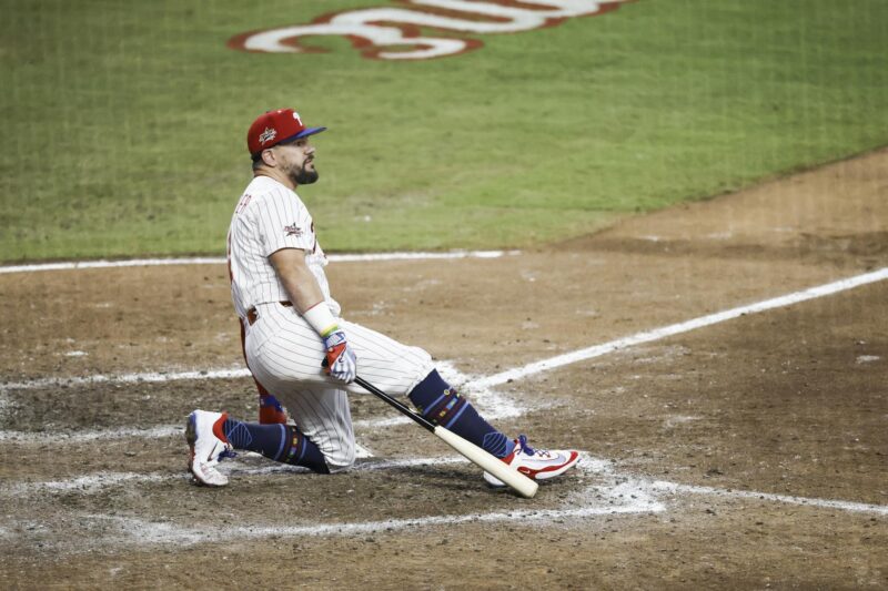 Kyle Schwarber fue el protagonista este martes en Atlanta del triunfo por 4-3 de la Liga Nacional sobre la Americana en el primer Juego de Estrellas, que debió decidirse por la vía del derbi de jonrones. EFE/EPA/ERIK S. LESSER