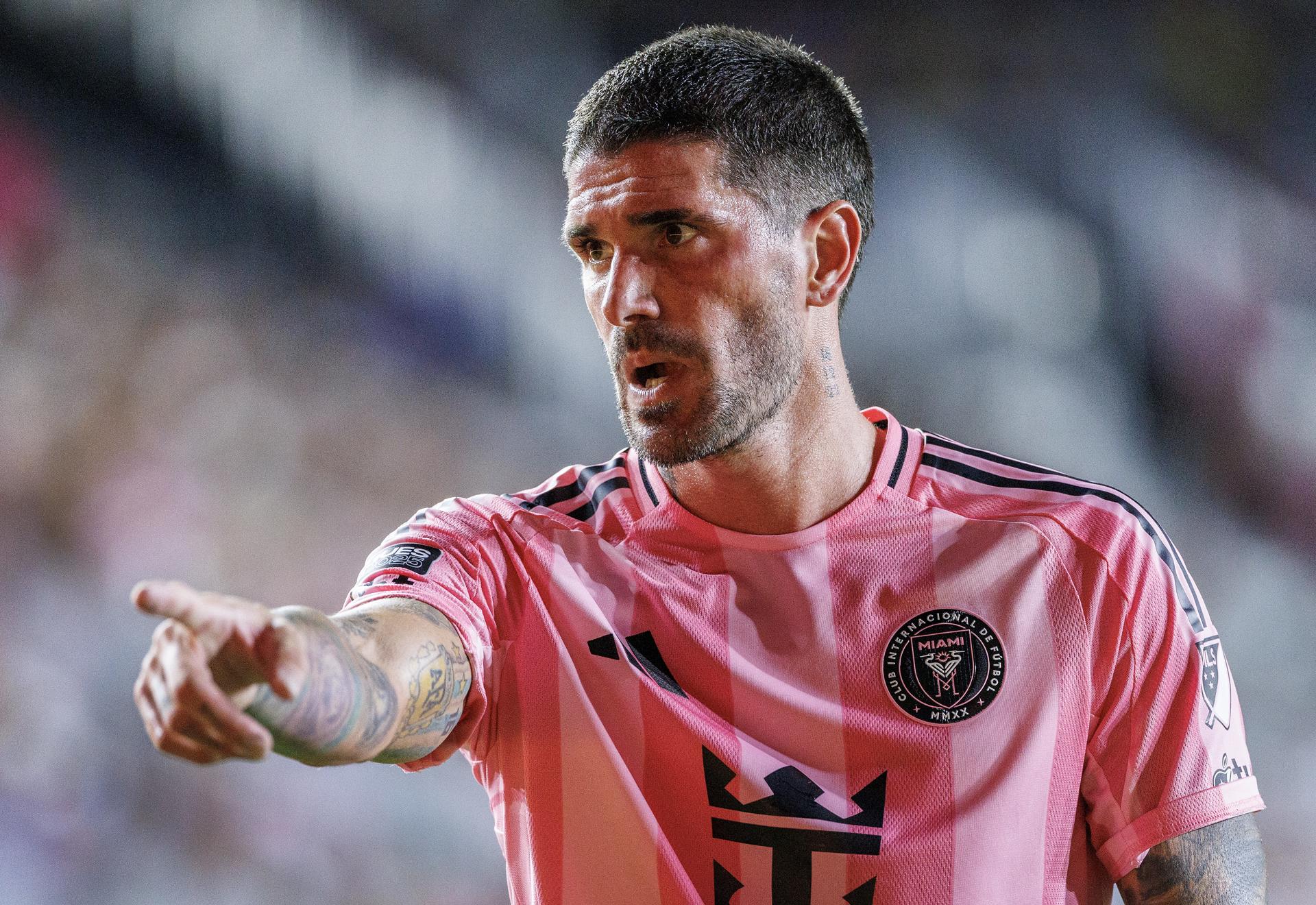 Messi: "El otro día no me dejaron jugar y hoy lo noté" El mediocentro argentino Rodrigo De Paul debutó este miércoles con Inter Miami en partido de la Leagues Cup contra el Atlas mexicano jugado en Fort Lauderdale (Florida). EFE/EPA/CRISTOBAL HERRERA-ULASHKEVICH
