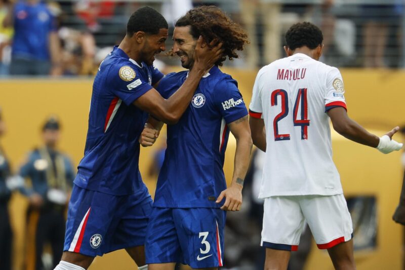 Once ideal del Mundial de Clubes, dominado por Chelsea y PSG Los jugadores del Chelsea Marc Cucurella (c) y Levi Colwill celebran el título del Mundial de Clubes de la FIFA. EFE/CJ GUNTHER