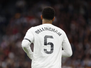 El centrocampista del Real Madrid Jude Bellingham durante el partido de la jornada 27 de LaLiga EA Sports entre el Real Madrid y el Rayo Vallecano en el Santiago Bernabéu. EFE/ (Archivo) Mariscal