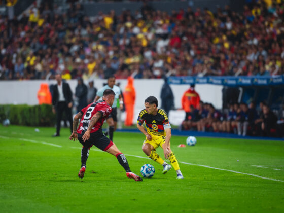 Jugadores del Atlas y América en el duelo de la jornada 6 del Apertura 2025. | Foto tomada de X de @ClubAmerica