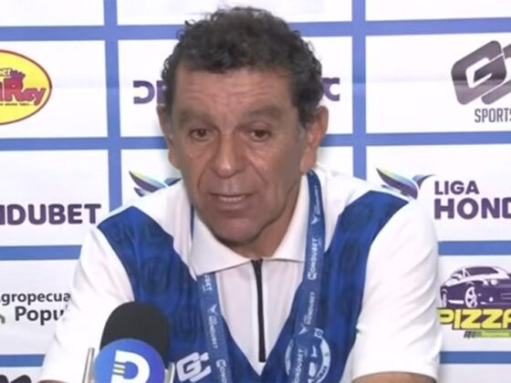David Patiño, técnico del Victoria de Honduras