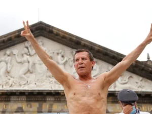 Julio César Chávez, excampeón mundial de boxeo