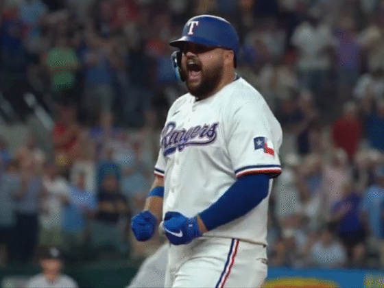 Rowdy Tellez protagonista de la victoria sobre Yankees