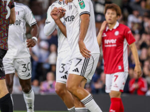 Raúl Jiménez clasifica al Fulham a la siguiente ronda de la Copa
