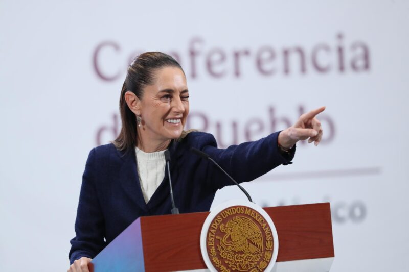 Javier Aguirre le responde a la Presidenta de México Claudia Sheinbaum La presidenta de México, Claudia Sheinbaum, habla durante una rueda de prensa este lunes, en el Palacio Nacional de Ciudad de México (México). EFE/ Mario Guzmán