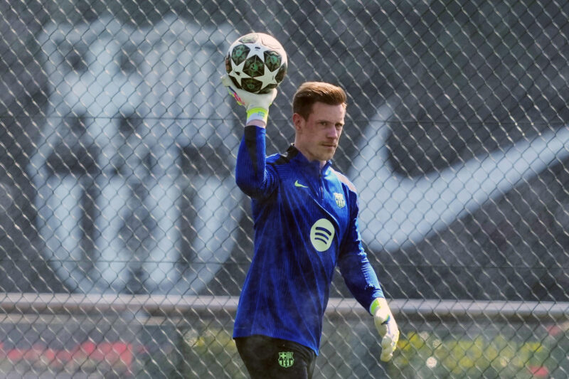Flick confirma que Ter Stegen está cerca de regresar a ser convocado El portero alemán del FC Barcelona Marc-André ter Stegen. EFE/Alejandro García
