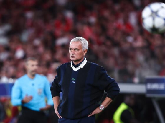 Mourinho fue removido del banquillo del Fenerbahce