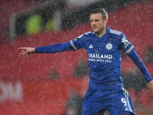 Fotografía de Michael Regan en la que puede verse una foto de archivo del 11 de mayo de 2021 de Jamie Vardy, del Leicester, durante un partido de la Premier League inglesa ante el Manchester United.