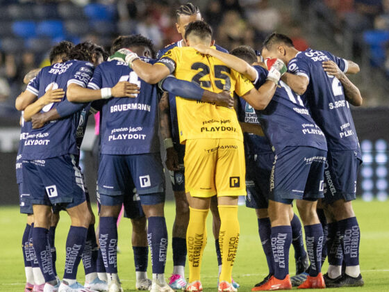 Jugadores de Pachuca hablan este miércoles, previo a un partido de cuartos de final de la Leagues Cup contra el LA Galaxy, en el Dignity Health Sports Park en Carson (Estados Unidos). EFE/ Armando Arorizo