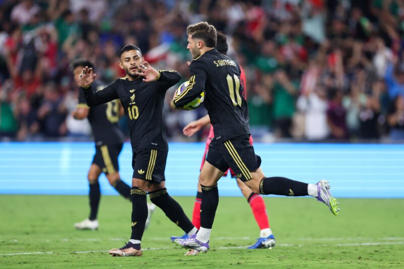 Santi Giménez rescata a México en el último suspiro ante Corea del Sur