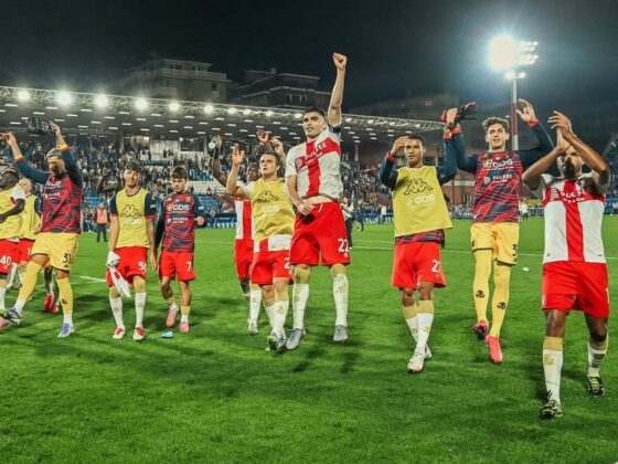 Genoa empata en el último suspiro con Johan Vásquez como capitán