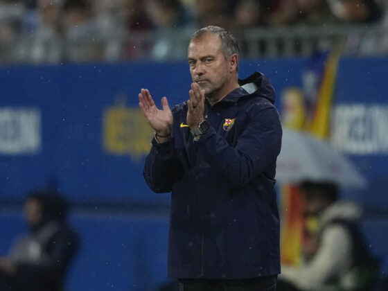 El entrenador del Barcelona, Hansi Flick, durante el partido de la jornada 5 de LaLiga EA Sports, disputado el pasado domingo entre el FC Barcelona y Getafe CF en el Estadi Johan Cruyff. EFE/Alejandro García