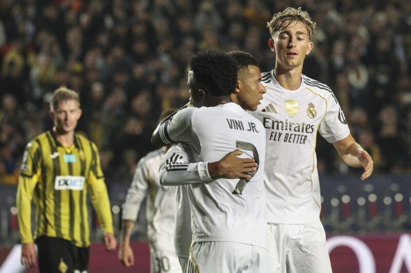 Jorge Ramos y Banda: Mbappé lidera paliza al Kairat El delantero francés Kylian Mbappé (c) del Real Madrid celebra el 0-1 durante el partido de la UEFA Champions League que han jugado Kairat Almaty y Real Madrid, en Almaty, Kazajstán. EFE/EPA/MAXIM SHIPENKOV