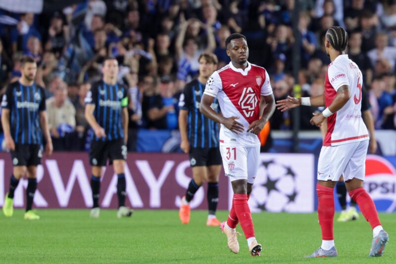 Ansu Fati (L) tras marcar el gol del honor durante el partido de la fase liga de la UEFA Champions League league que han jugado Club Brugge y AS Monaco en Brujas, Bélgica. EFE/EPA/OLIVIER MATTHYS