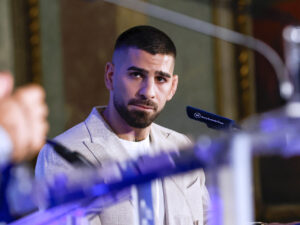 El doble campeón mundial de la UFC Ilia Topuria protagoniza un desayuno informativo en Madrid. EFE/JJ Guillén