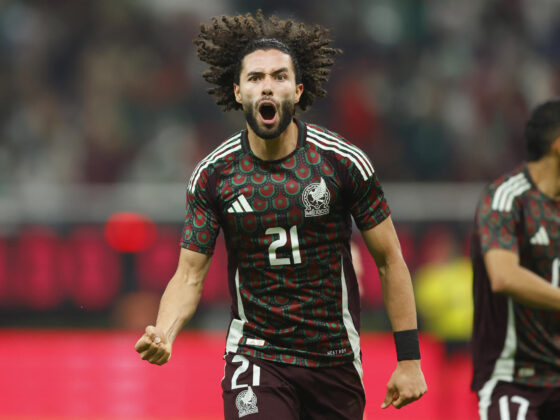 César Huerta de México celebra un gol en el Estadio Akron, en Guadalajara (México). EFE/ Francisco Guasco