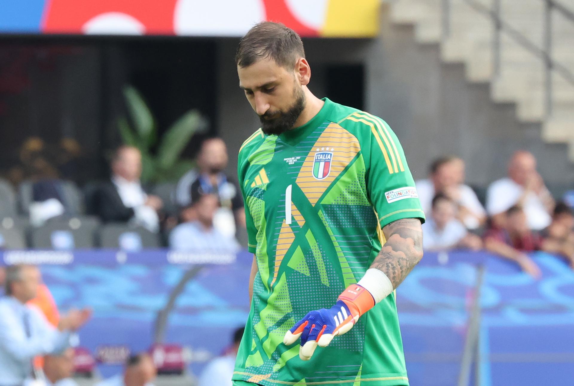 "Anoche lloré": La desgarradora carta de Donnarumma tras el fracaso El guardameta italiano Gianluigi Donnaruma, nuevo fichaje del Manchester City. EFE/EPA/ABEDIN TAHERKENAREH