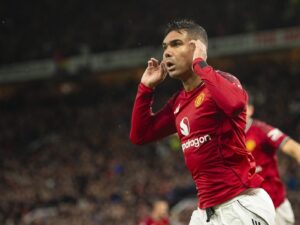 El centrocampista brasileño Casemiro, del Manchester United, durante el partido de laPremier League que han jugado Manchester United y Chelsea FC, en Mánchester, Reino Unido. EFE/EPA/PETER POWELL