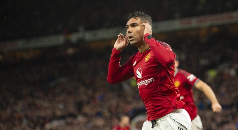 Festival de goles: United y Bournemouth empatan 4-4 El centrocampista brasileño Casemiro, del Manchester United, durante el partido de laPremier League que han jugado Manchester United y Chelsea FC, en Mánchester, Reino Unido. EFE/EPA/PETER POWELL