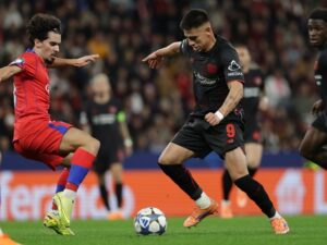 PSG golea y juega mejor al Leverkusen jugando 10 vs 10