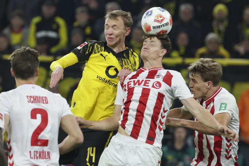 VIDEO Beier le da la victoria al Borussia Dortmund en el final VIDEO Beier le da la victoria al Borussia Dortmund en el final