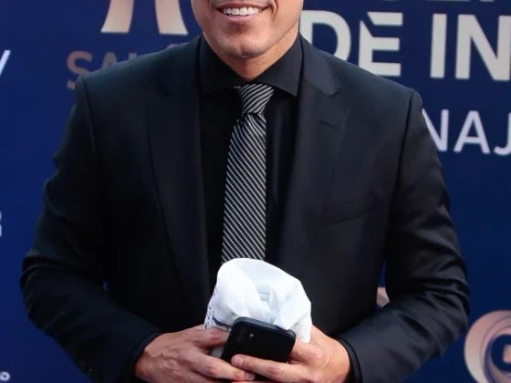 Omar Bravo en la ceremonia de inducción del Salón de la Fama del Fútbol. Foto: EFE
