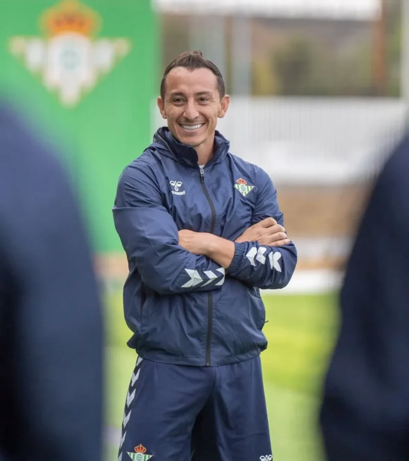 Andres Guardado empieza su carrera como DT en España Andres Guardado empieza su carrera como DT en España