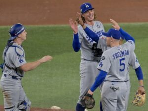 Los Dodgers llevan la Serie Mundial al séptimo y decisivo partido Los Dodgers llevan la Serie Mundial al séptimo y decisivo partido